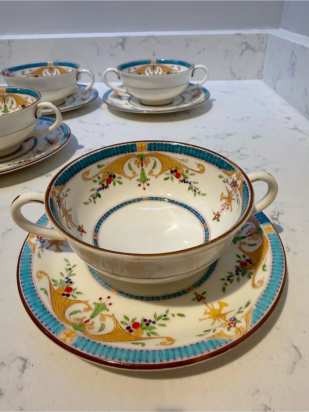 Vintage Royal Worcester Bordeaux Soup, coffee, Cups – 6 Cups + 4 Saucers England